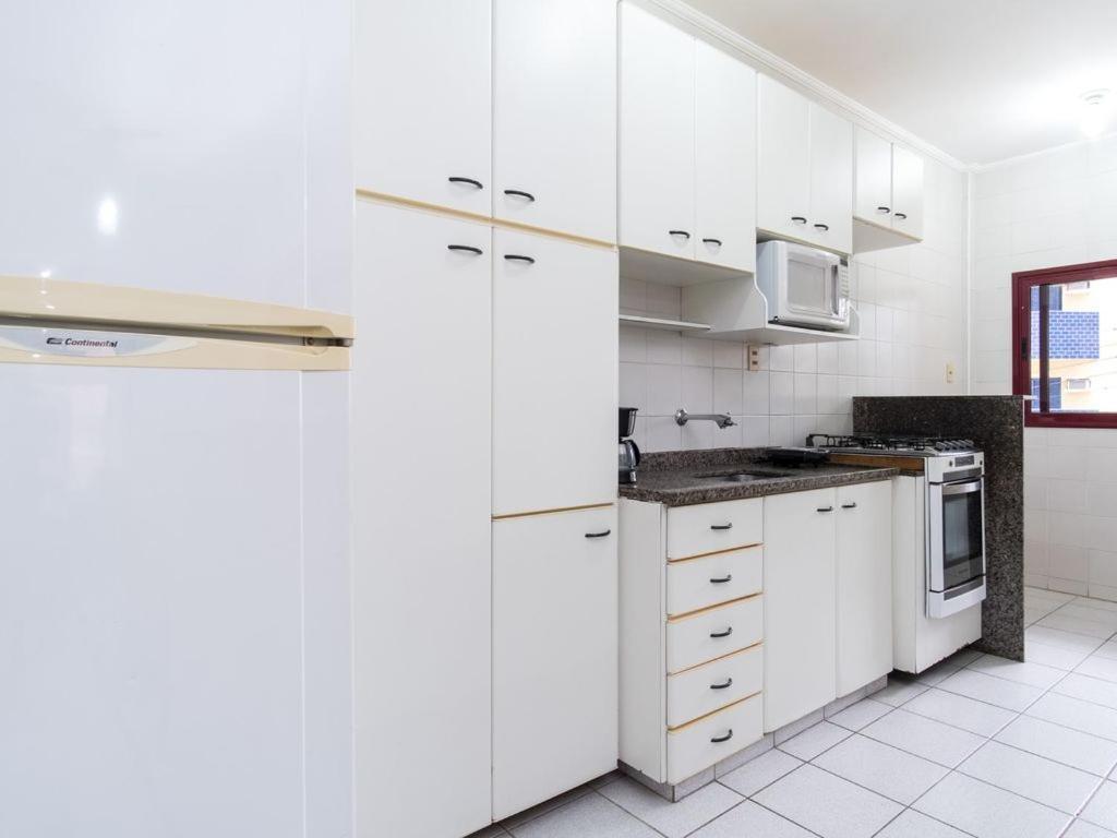 Apartamento Espacoso Com Ar Condicionado E Wi-Fi, A 100 Metros Da Praia - Edificio Estoril Убатуба Экстерьер фото