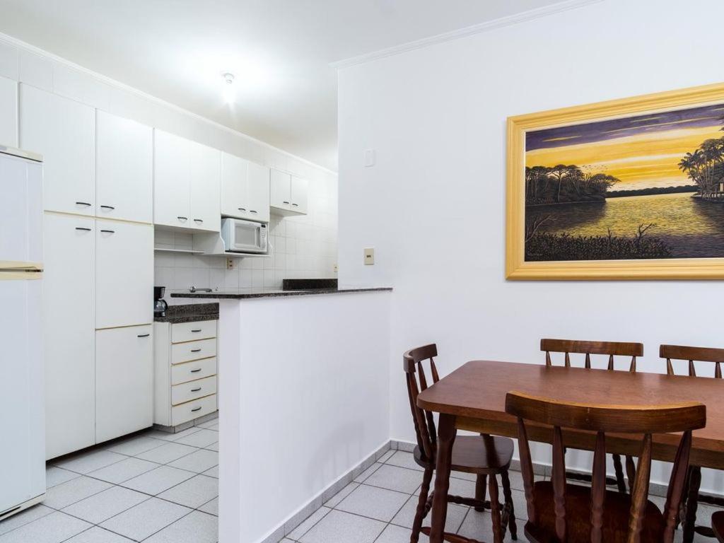 Apartamento Espacoso Com Ar Condicionado E Wi-Fi, A 100 Metros Da Praia - Edificio Estoril Убатуба Экстерьер фото